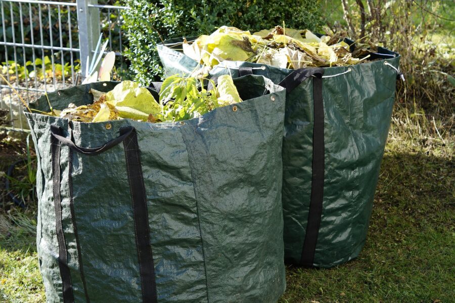 efraimstochter-garden-waste-1047259_1920